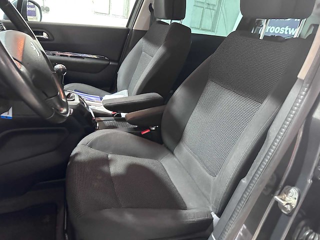 Peugeot - 5008 - 1.6 vti b. lease 7p. - 76-tsp-3- 2012 - afbeelding 1 van  8