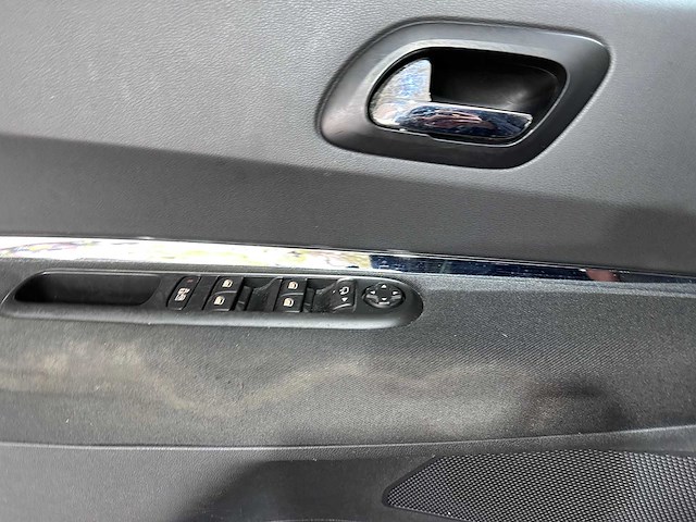 Peugeot - 5008 - 1.6 vti b. lease 7p. - 76-tsp-3- 2012 - afbeelding 2 van  15