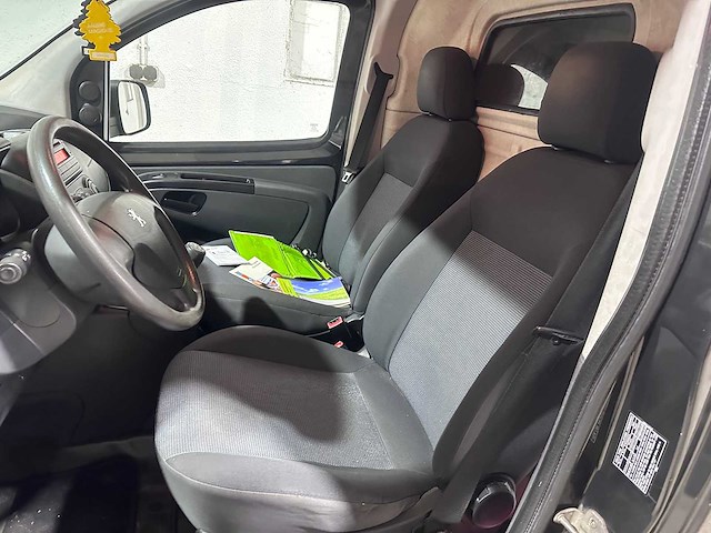 Peugeot - bipper - 1.4 hdi xr - 1-vdv-88 - afbeelding 6 van  17