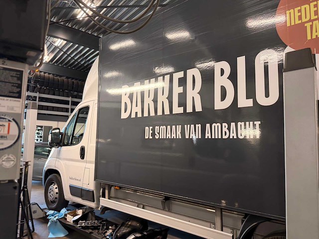 Peugeot - boxer - 435 2.2 hdi l3h2zwgr - bedrijfswagen - laadbak met lift - euro 6 -2022 - afbeelding 5 van  9