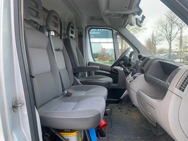 Peugeot - boxer - 435 3.0 hdi 115kw - vvv-38-r - afbeelding 14 van  17