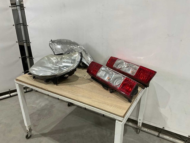 Peugeot - boxer - auto verlichting - afbeelding 1 van  7