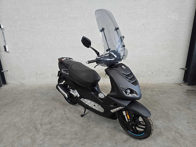 Peugeot - brom scooter - speedfight 4 - moped 45km uitvoering dds89k - afbeelding 3 van  5