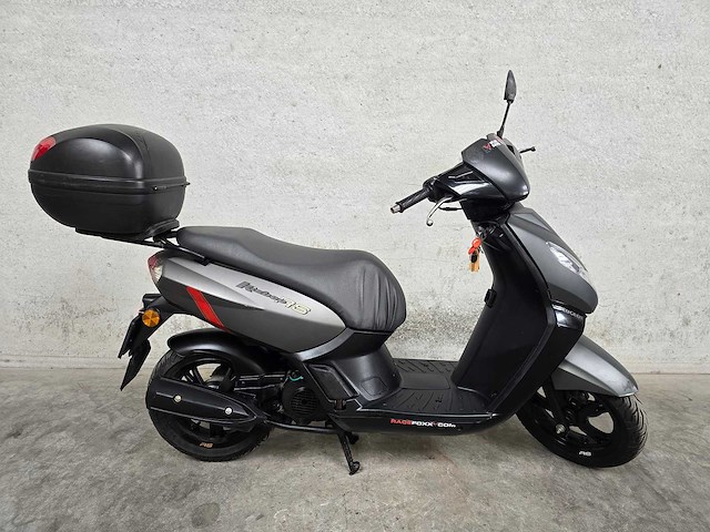 Peugeot - bromscooter - kisbee 4t - brommer - afbeelding 2 van  7