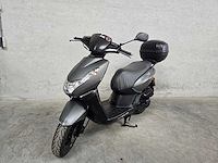 Peugeot - bromscooter - kisbee 4t - brommer - afbeelding 3 van  7