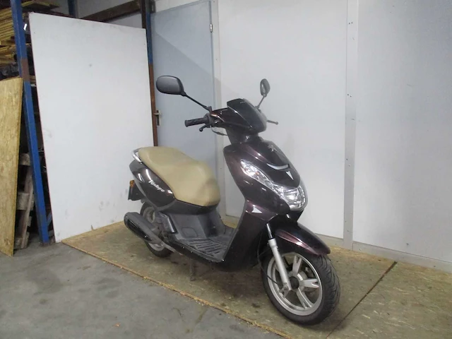 Peugeot - bromscooter - kisbee rs injectie - scooter - afbeelding 7 van  11