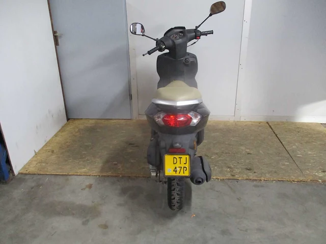 Peugeot - bromscooter - kisbee rs injectie - scooter - afbeelding 10 van  11