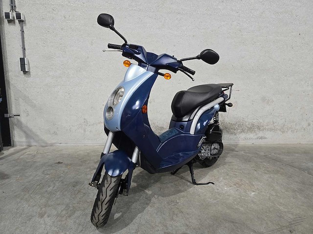 Peugeot - bromscooter - ludix "10" one - 2t 45km uitvoering 41dtz3 - afbeelding 3 van  7