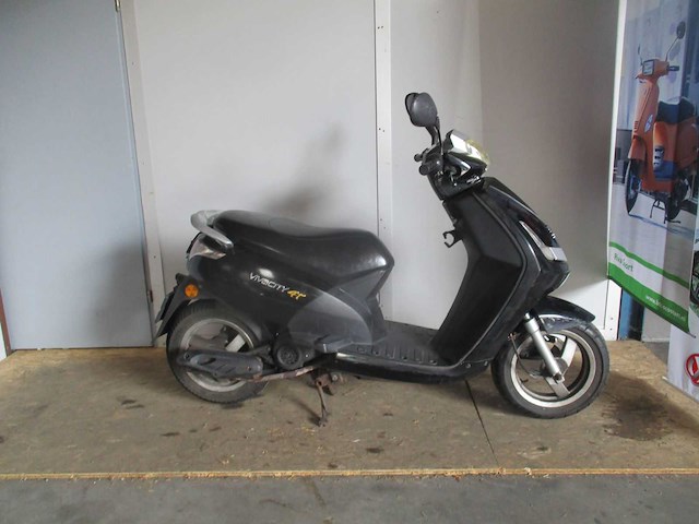 Peugeot - bromscooter - new viva city 4t - scooter - afbeelding 8 van  11