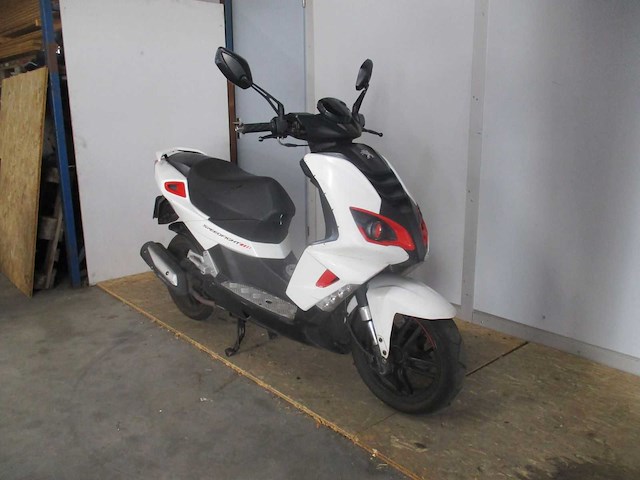 Peugeot - bromscooter - speedfight 4 4t - scooter - afbeelding 7 van  11