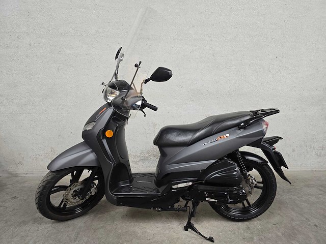 Peugeot - bromscooter - tweet evo - 4t 45km uitvoering dfv88j - afbeelding 1 van  7