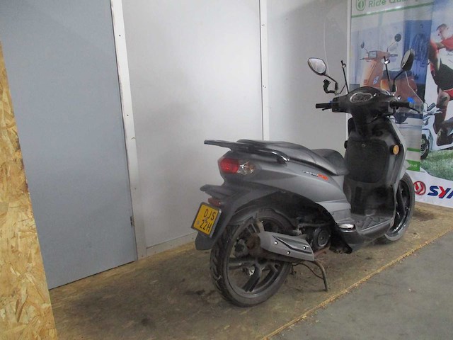 Peugeot - bromscooter - tweet rs - scooter - afbeelding 9 van  11