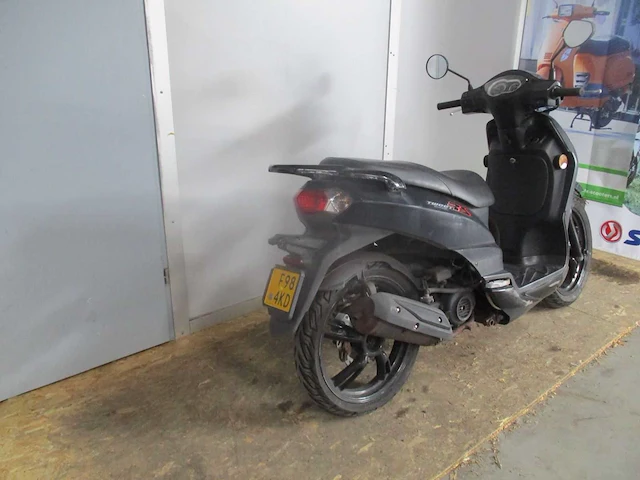 Peugeot - bromscooter - tweet rs - scooter - afbeelding 9 van  11