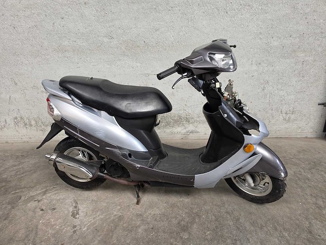 Peugeot - bromscooter - v-clic - 4t 45km uitvoering dbb86s - afbeelding 2 van  5