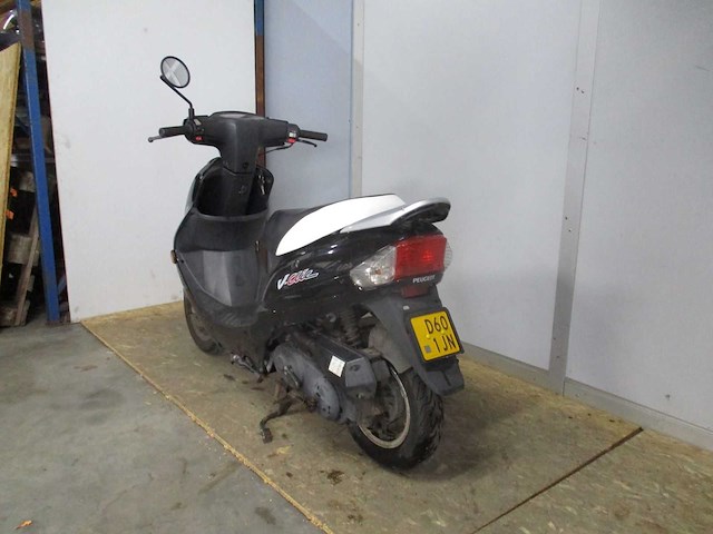 Peugeot - bromscooter - v-clic - scooter - afbeelding 1 van  9