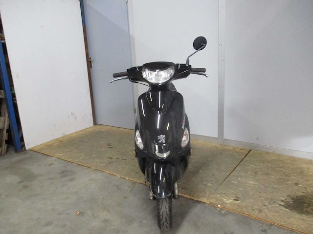 Peugeot - bromscooter - v-clic - scooter - afbeelding 3 van  9