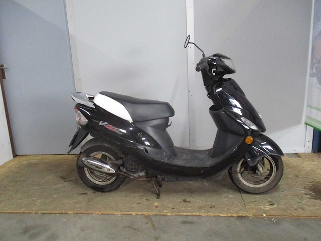 Peugeot - bromscooter - v-clic - scooter - afbeelding 6 van  9