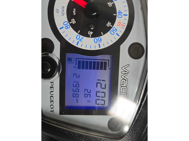 Peugeot - bromscooter - viva city - 45km uitvoering d492vf - afbeelding 7 van  7