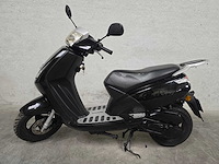 Peugeot - bromscooter - viva city - 45km uitvoering d492vf - afbeelding 1 van  7