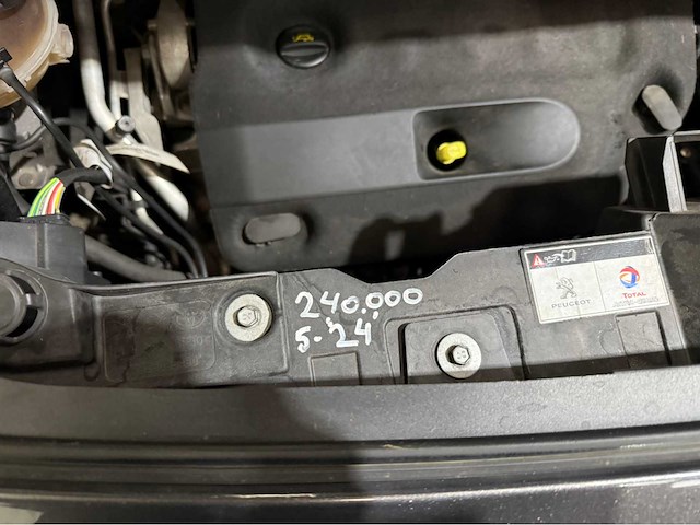 Peugeot - expert - dubbel cabine - 177 pk - automaat - bedrijfswagen - 2018 - afbeelding 14 van  25