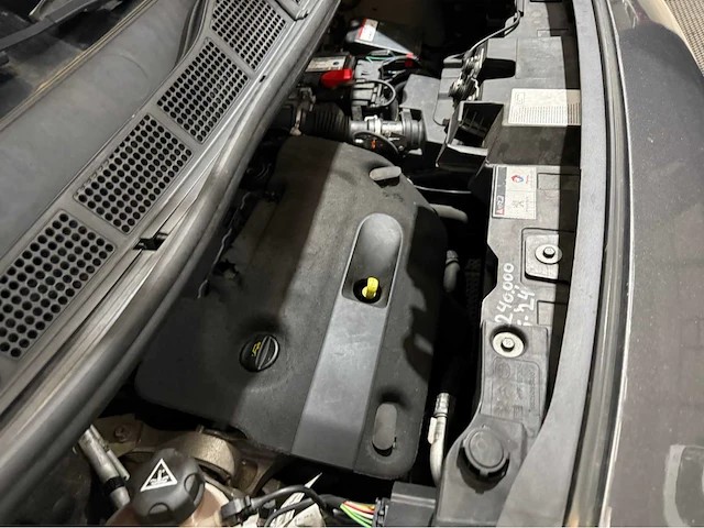 Peugeot - expert 2.0 177 pk - automaat - dubbel cabine - van - 2018 - afbeelding 13 van  25
