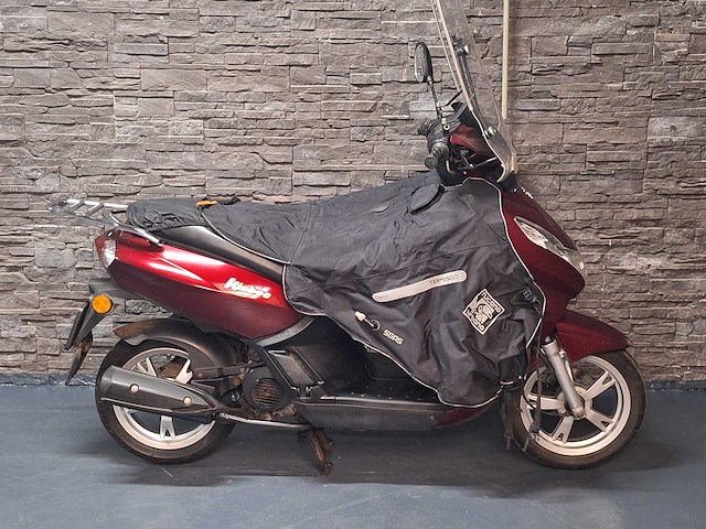 Peugeot - kisbee - 25km snorscooter - peugeot kisbee 25km snorscooter 4-takt - afbeelding 7 van  7