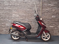 Peugeot - kisbee - 25km snorscooter - peugeot kisbee 25km snorscooter 4-takt - afbeelding 4 van  8