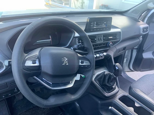 Peugeot - landtrek pickup benzine - bedrijfswagen - afbeelding 9 van  27
