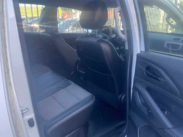 Peugeot - landtrek pickup benzine - bedrijfswagen - afbeelding 12 van  27