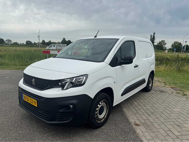 Peugeot - partner - 1.5 bluehdi premium - bedrijfswagen - afbeelding 1 van  17