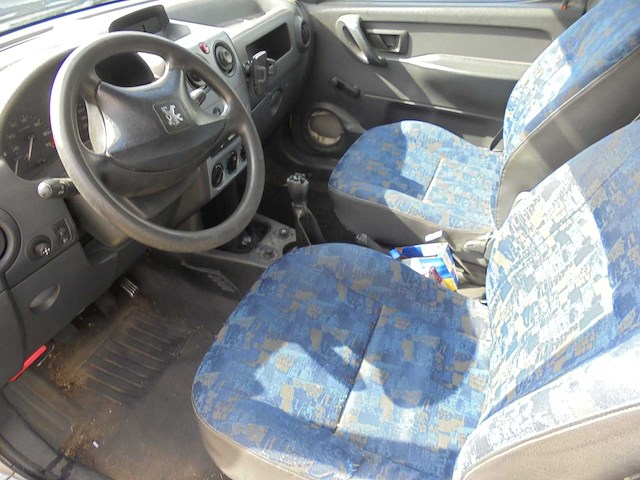 Peugeot - partner - 170c 1.4 - vj-498-s - afbeelding 7 van  10