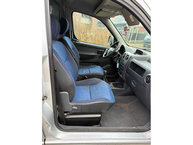 Peugeot - partner - 170c 1.9 d avantage - bedrijfswagen - afbeelding 23 van  24