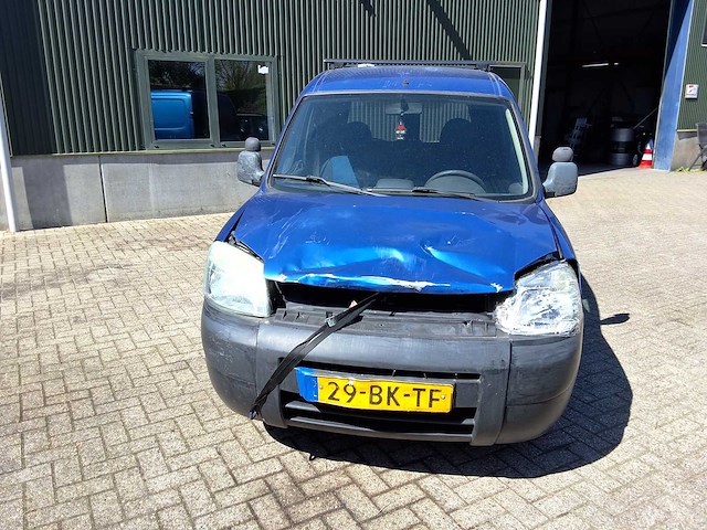 Peugeot - partner - 170c 2.0 hdi avant. - bedrijfswagen - afbeelding 3 van  4