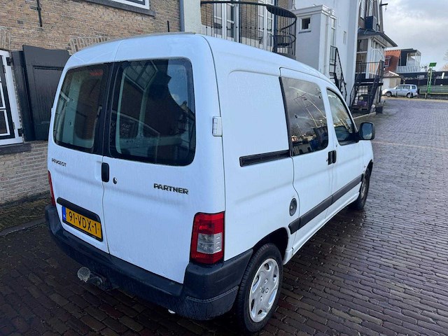 Peugeot - partner - 190c 1.6 hdi - personenauto - afbeelding 2 van  6