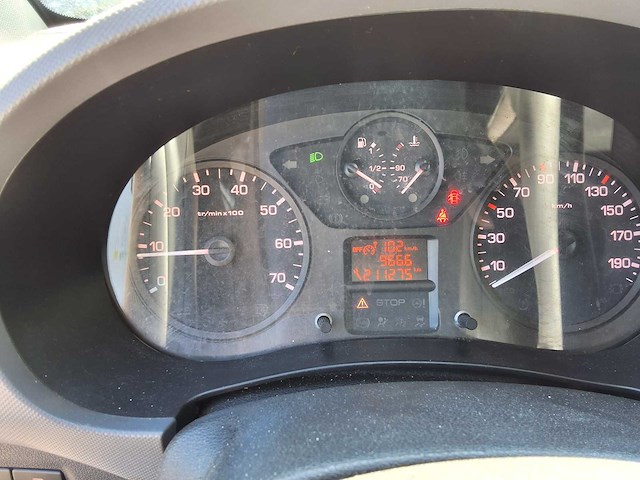 Peugeot - partner - bedrijfswagen - afbeelding 4 van  19