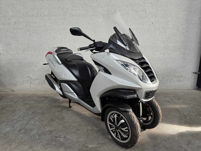 Peugeot - scooter - metropolis 400cc - autorijbewijs nn471n - afbeelding 4 van  7