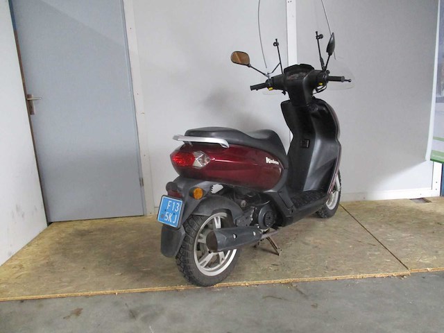 Peugeot - snorscooter - kisbee 4t - scooter - afbeelding 9 van  11