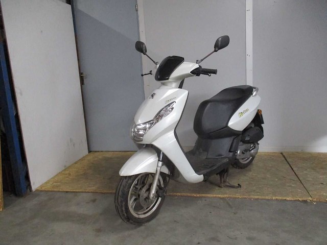 Peugeot - snorscooter - kisbee 4t - scooter - afbeelding 2 van  3