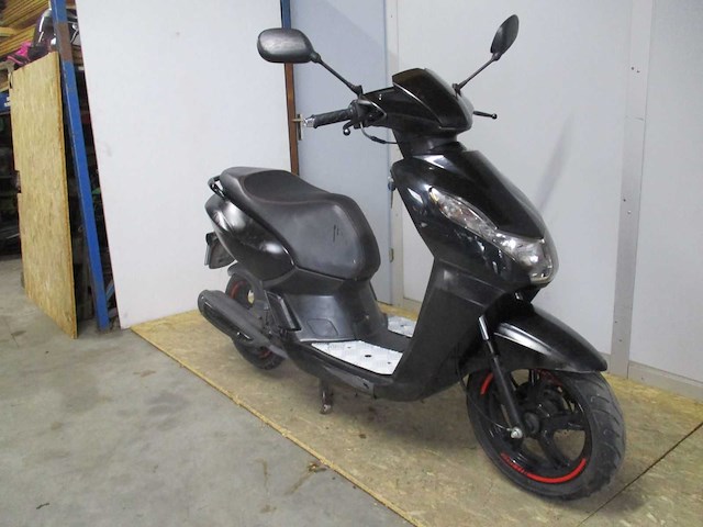 Peugeot - snorscooter - kisbee rs injectie 4t - scooter - afbeelding 3 van  5