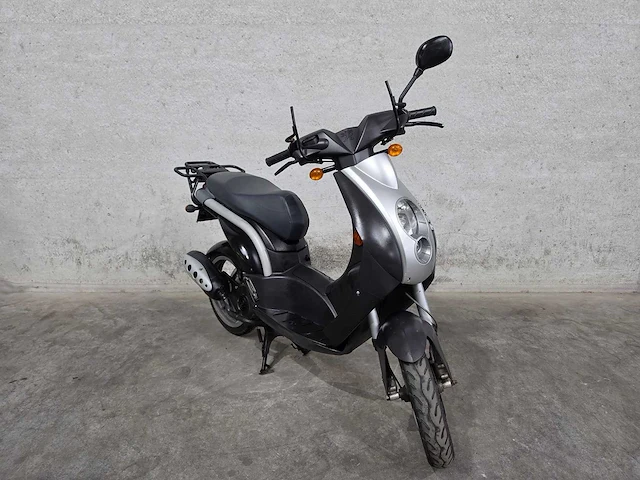 Peugeot - snorscooter - ludix one - 2t 25km uitvoering 97dfv9 - afbeelding 4 van  7
