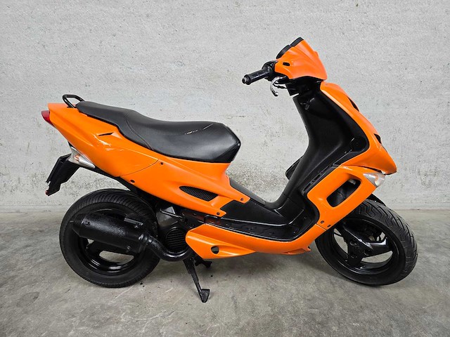 Peugeot - snorscooter - speedfight 2 - 2t 25km uitvoering fh358v - afbeelding 2 van  7