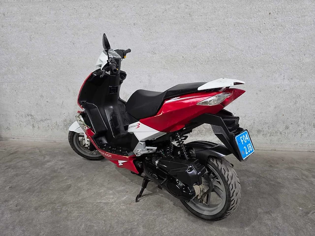 Peugeot - snorscooter - speedfight 3 - 4t 25km uitvoering f042jb - afbeelding 6 van  8