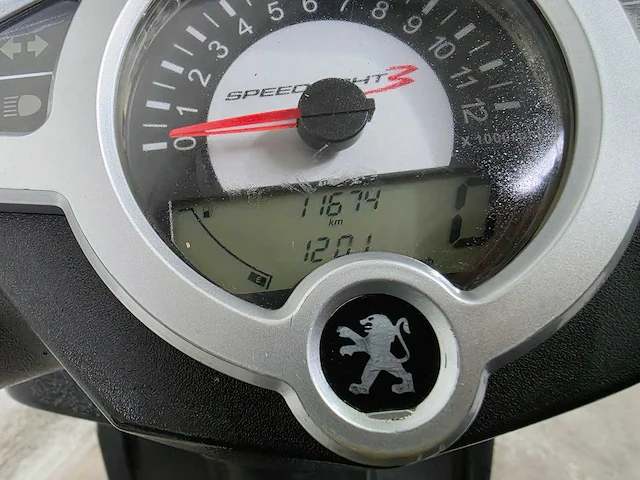 Peugeot - snorscooter - speedfight 3 - 4t 25km uitvoering f042jb - afbeelding 8 van  8