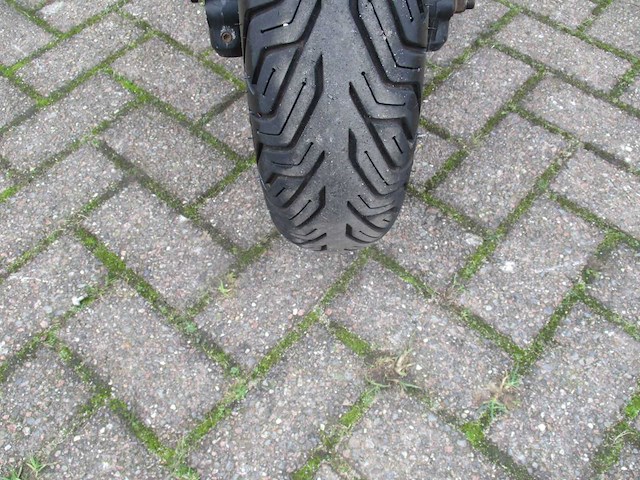 Peugeot - snorscooter - speedfight 4 2t dark - scooter - afbeelding 6 van  11