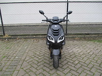 Peugeot - snorscooter - speedfight 4 2t dark - scooter - afbeelding 5 van  11