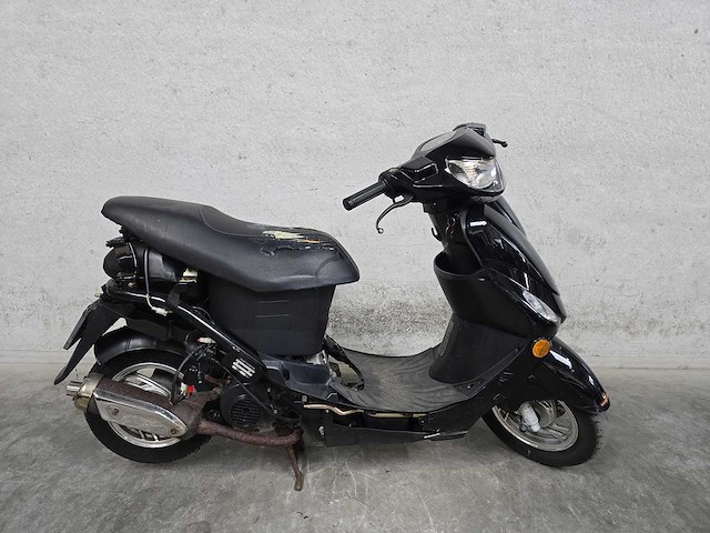 Peugeot - snorscooter - v-click - 4t 25km uitvoering d030vs - afbeelding 2 van  7