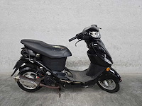 Peugeot - snorscooter - v-click - 4t 25km uitvoering d030vs - afbeelding 2 van  7