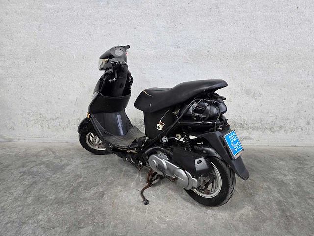 Peugeot - snorscooter - v-click - 4t 25km uitvoering d030vs - afbeelding 6 van  7