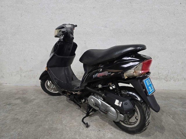 Peugeot - snorscooter - v-click - 4t 25km uitvoering d132lj - afbeelding 6 van  7