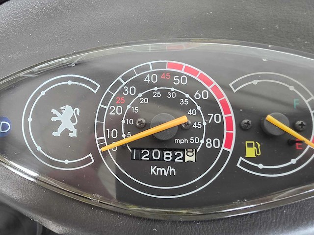 Peugeot - snorscooter - v-click - 4t 25km uitvoering fv675n - afbeelding 7 van  7
